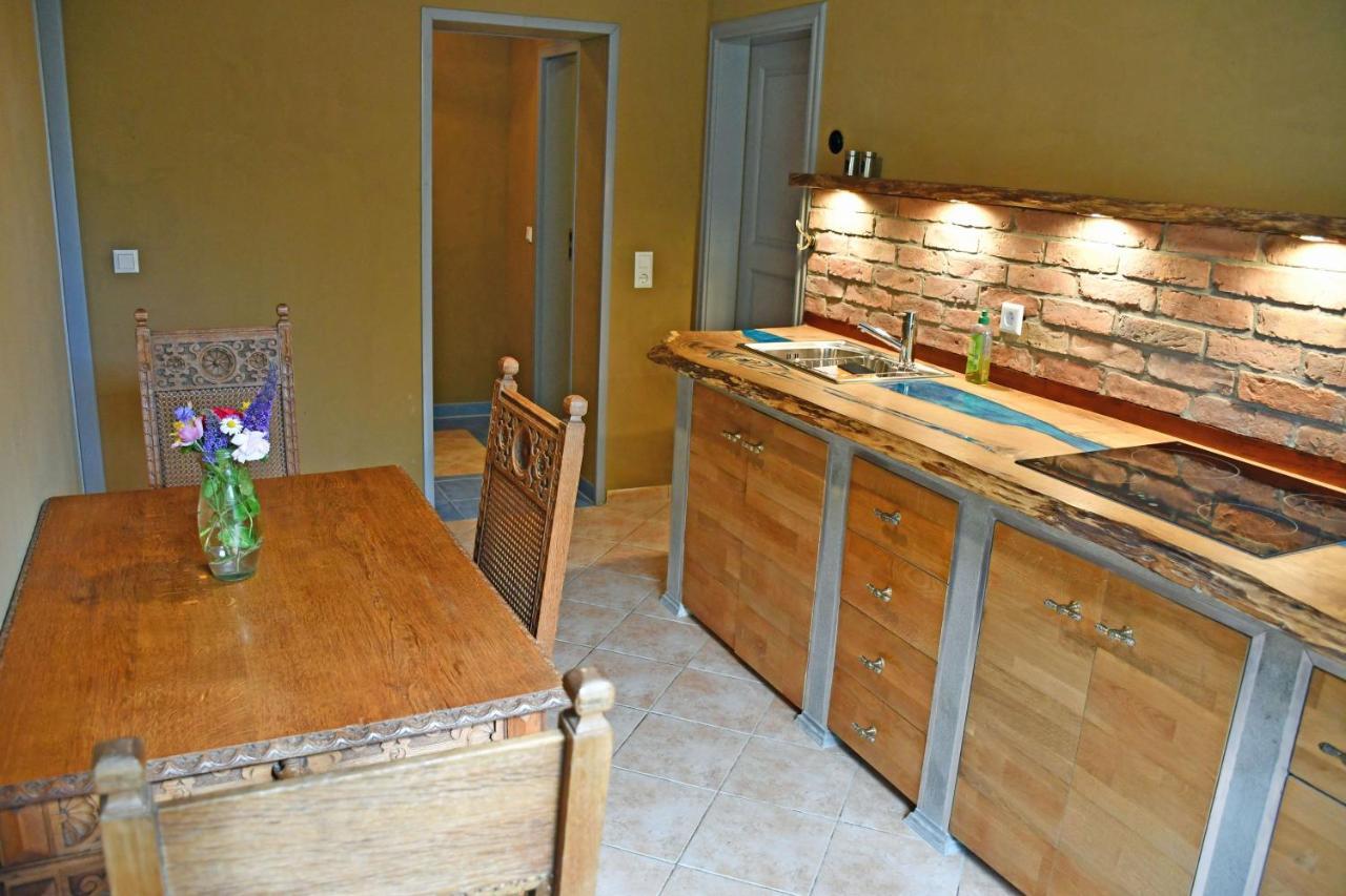 Ferienwohnungen Im Gutshaus Gnies Екстериор снимка