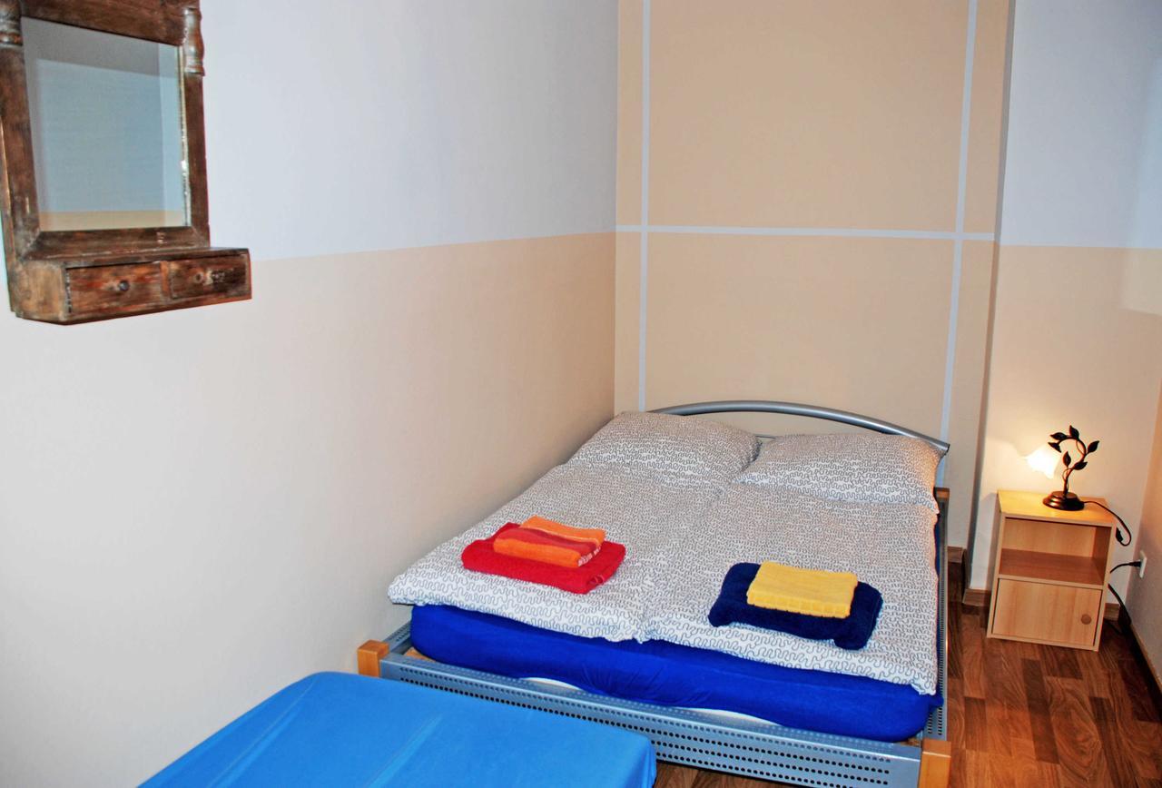Ferienwohnungen Im Gutshaus Gnies Екстериор снимка