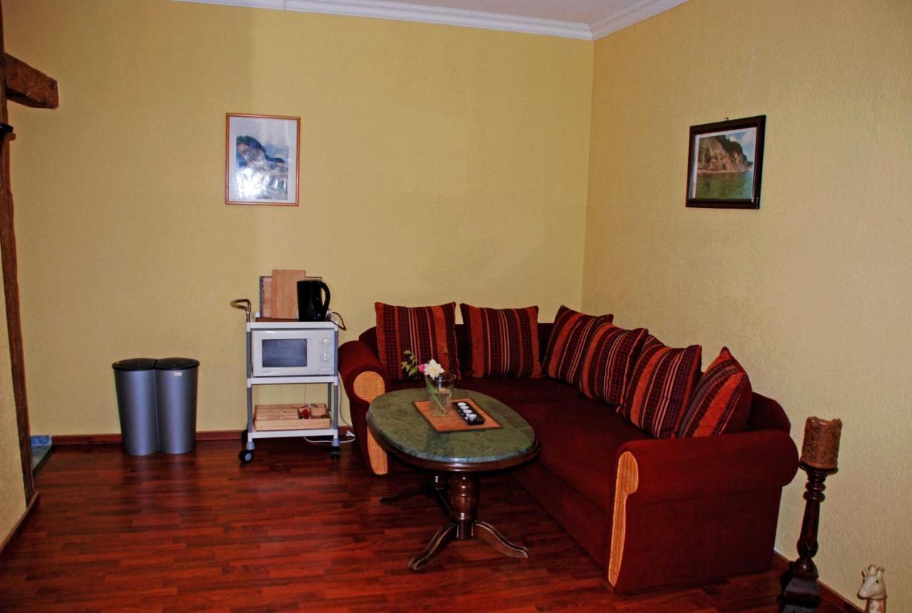 Ferienwohnungen Im Gutshaus Gnies Екстериор снимка