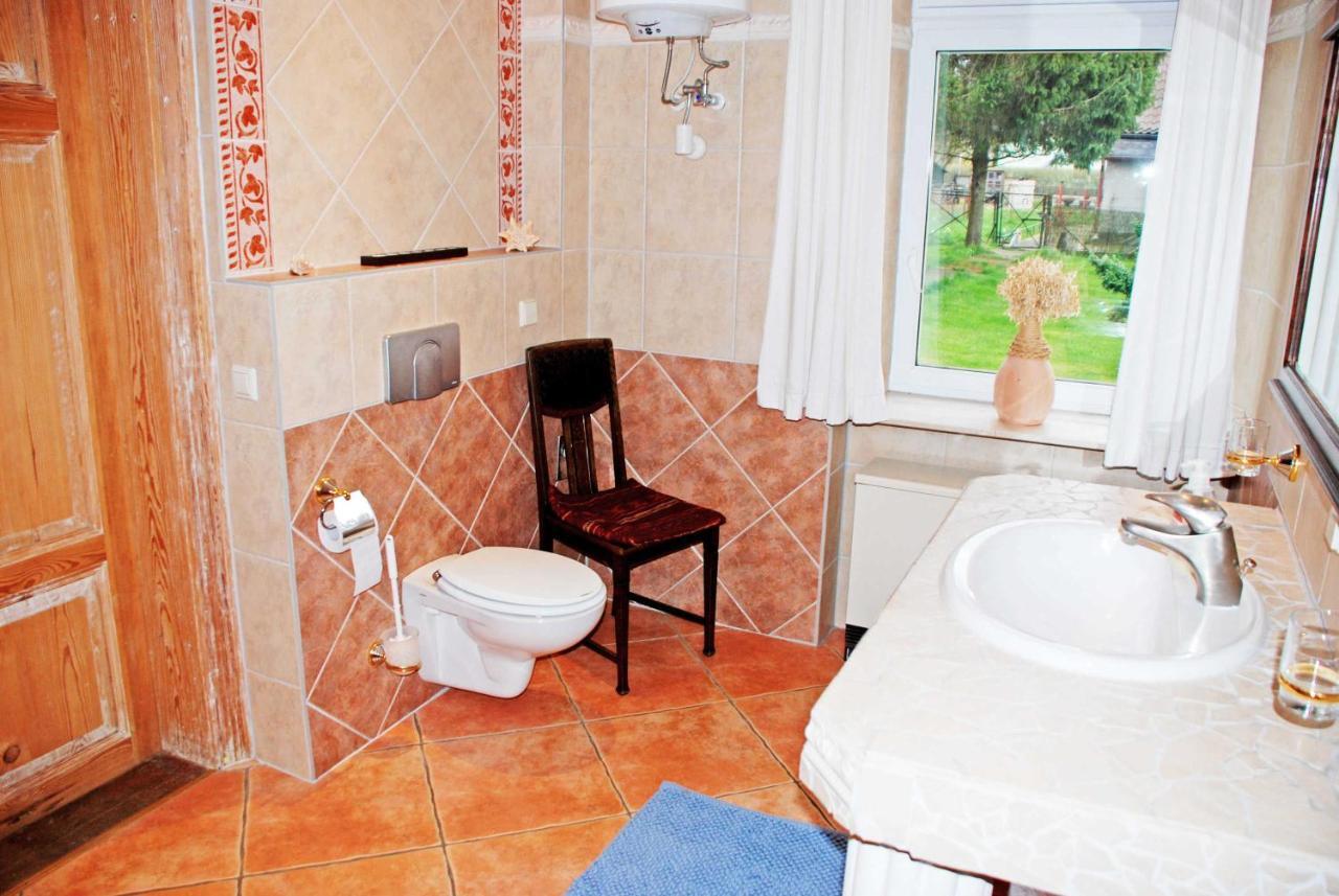 Ferienwohnungen Im Gutshaus Gnies Екстериор снимка