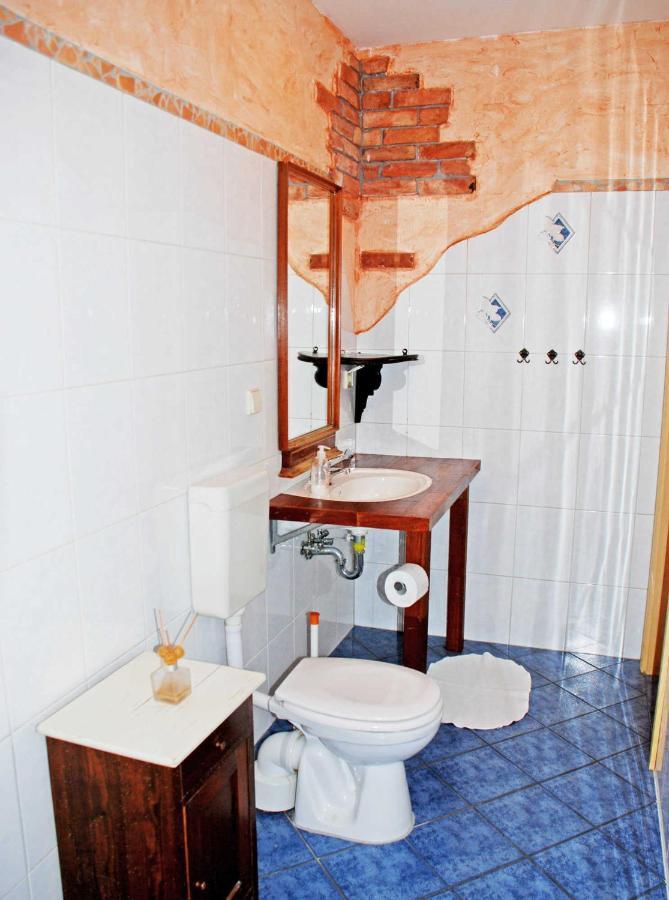 Ferienwohnungen Im Gutshaus Gnies Екстериор снимка