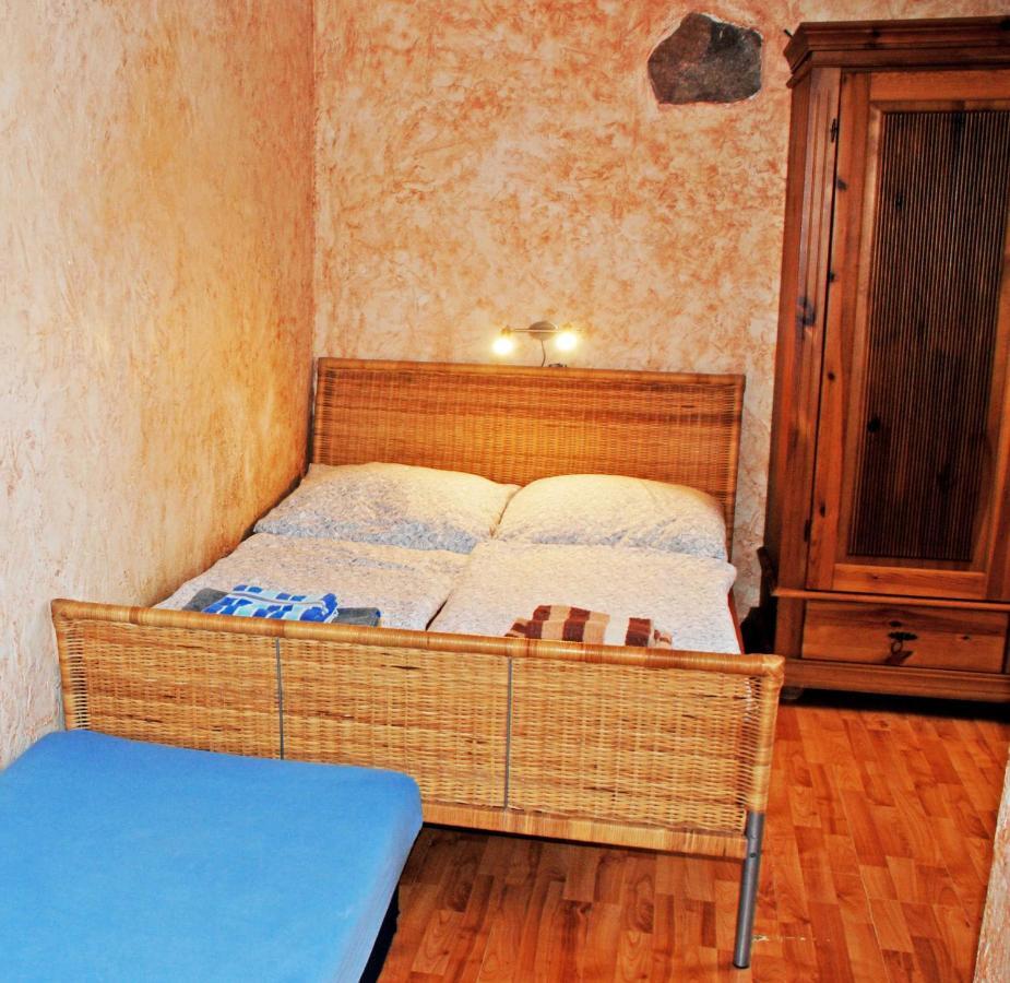 Ferienwohnungen Im Gutshaus Gnies Екстериор снимка