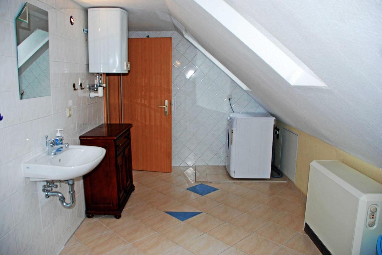 Ferienwohnungen Im Gutshaus Gnies Екстериор снимка